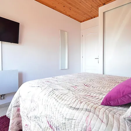 Galihost - Con Vistas En Pedras Negras